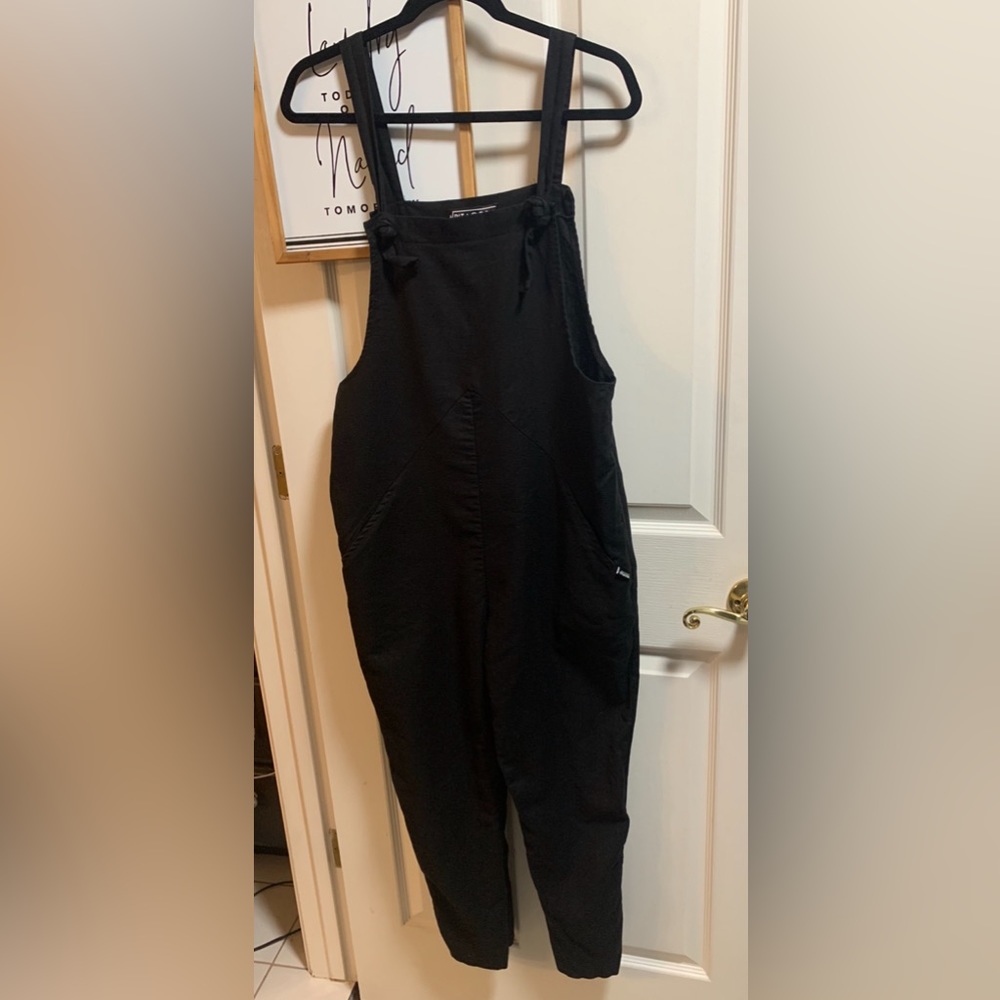 Pitagora black bib overalls size small. EUC.